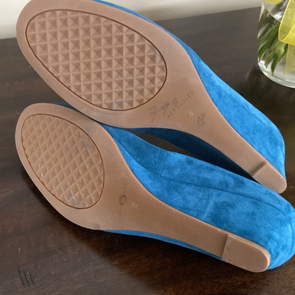 Aerosoles- Almond Toe Wedge Suede Pumps - Picture 8 of 9